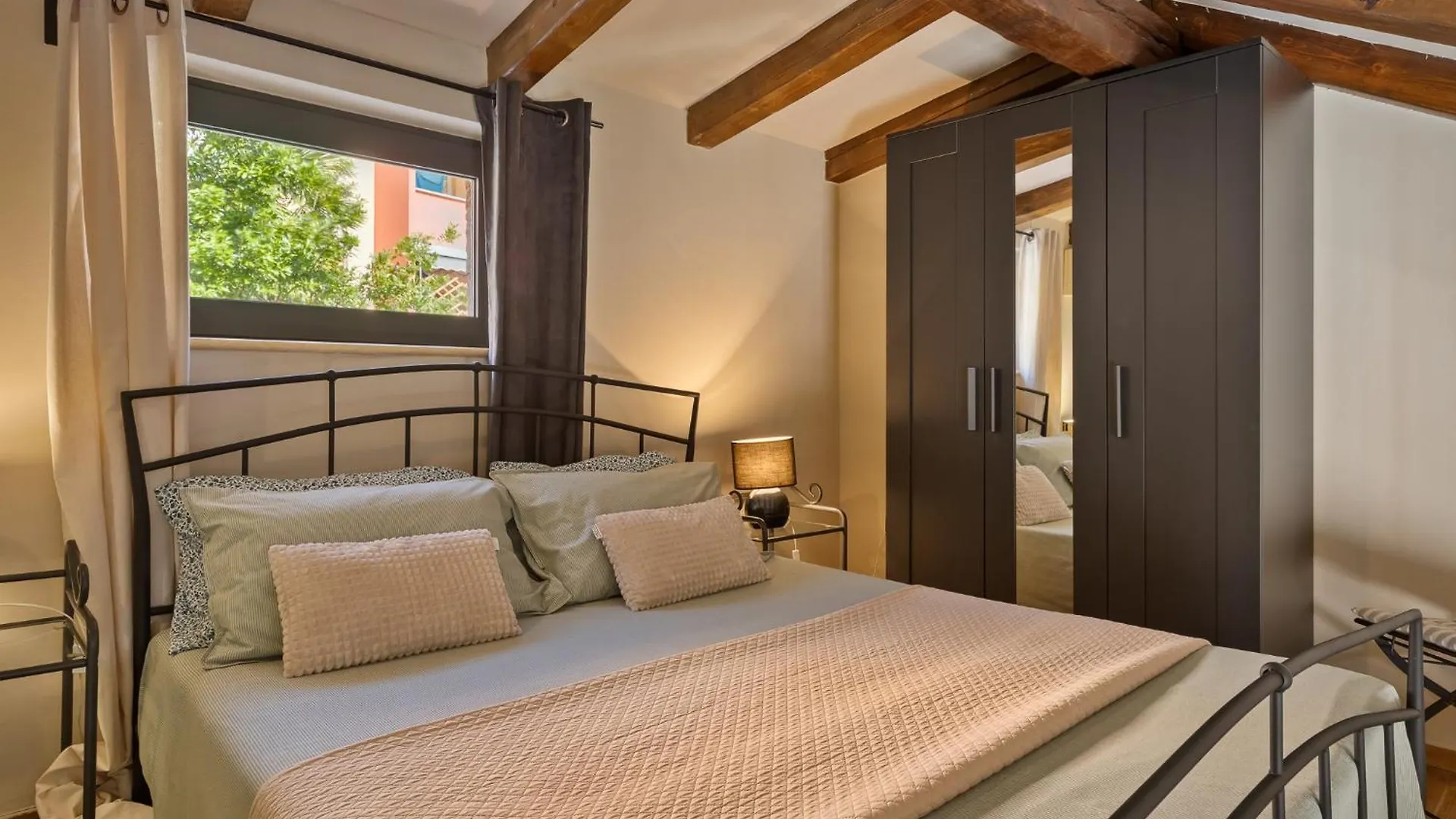 Grota Premium Apartment & Room Poreč 0*,